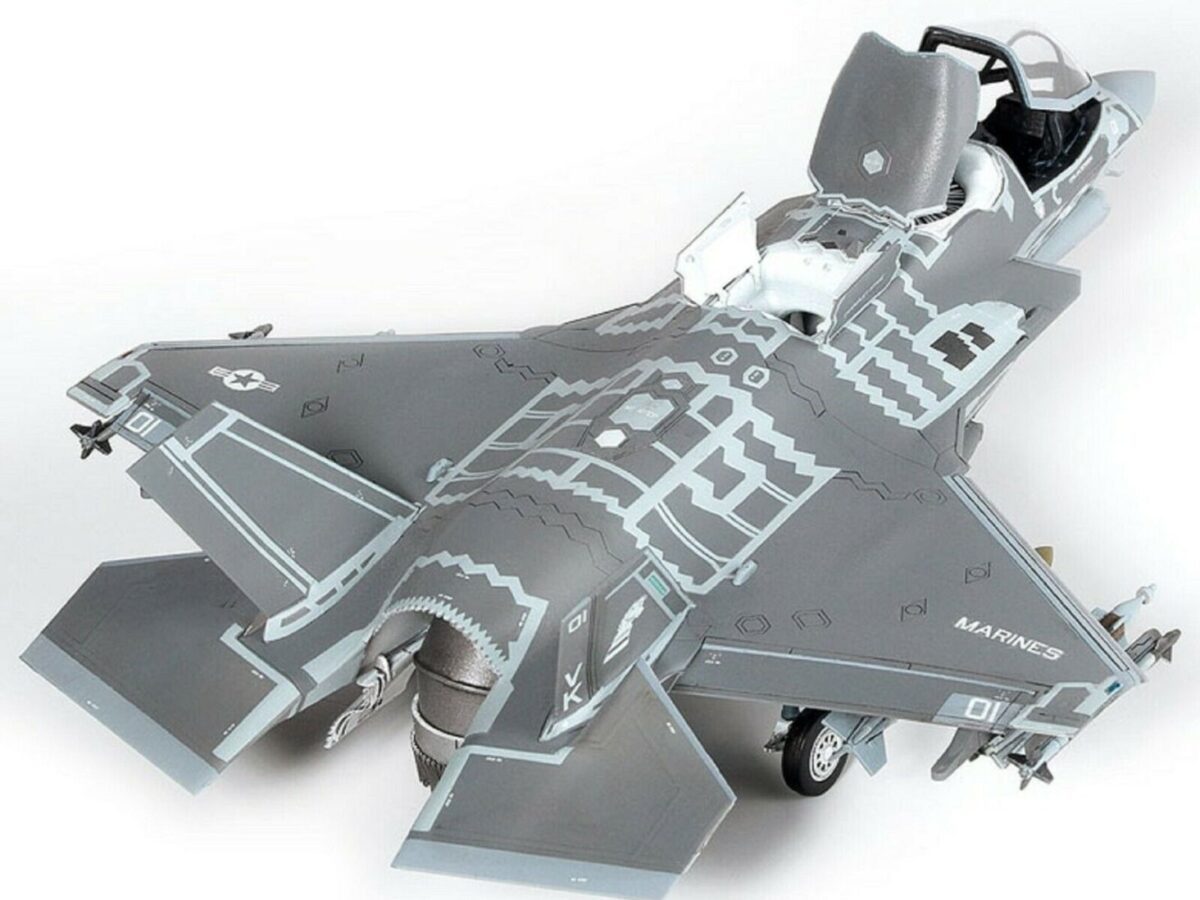G2088]AIR FORCE1 F-35B USMC 1:72 SCALE Amazon.com: Hobby Master | 1:72