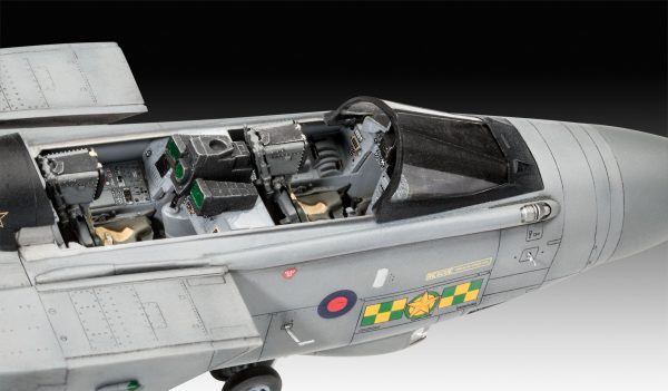 Revell : Tornado GR.4 "Farewell" : 1/48 Scale - Image 3