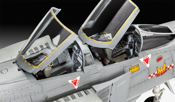 Revell : British Phantom FGR Mk.2 : 1/48 Scale - Image 4