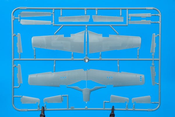 Eduard : VERY LONG RANGE Tales of Iwojima P-51D : Limited Edition : 1/48 Scale - Image 12