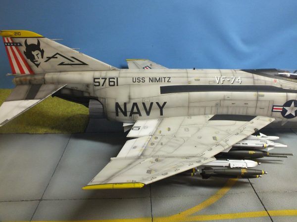 Tamiya : McDonnell Douglas F-4J Phantom II Marines : 1/32 Scale - Image 6
