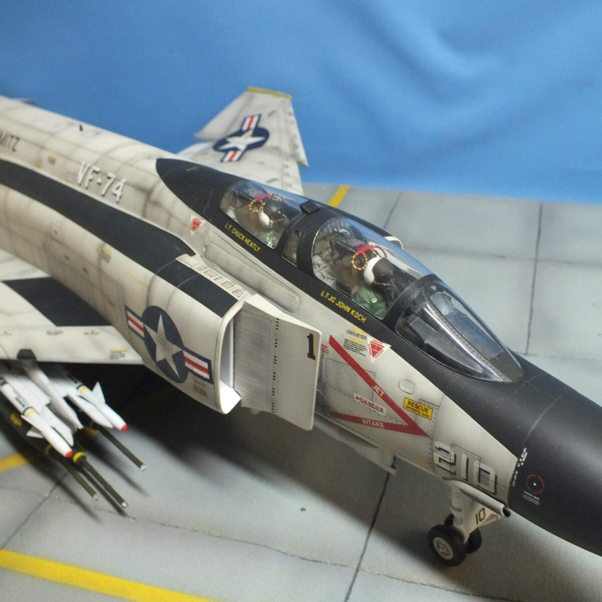 Tamiya : F-4J Phantom II Marines : 1/32 Scale Model : In Box