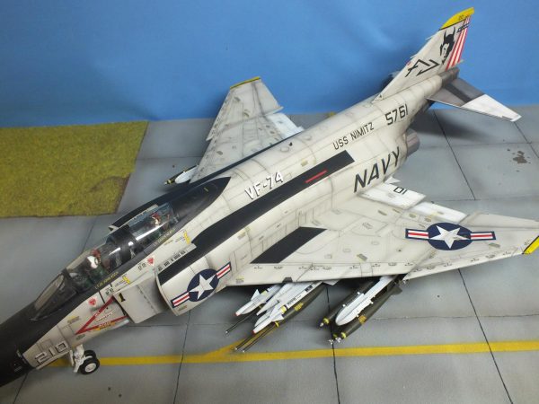 Tamiya : McDonnell Douglas F-4J Phantom II Marines : 1/32 Scale - Image 11