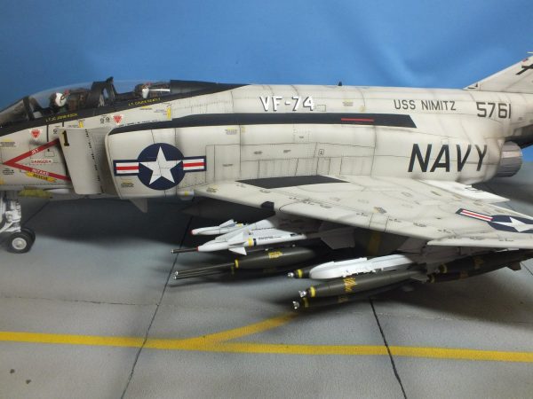 Tamiya : McDonnell Douglas F-4J Phantom II Marines : 1/32 Scale - Image 9