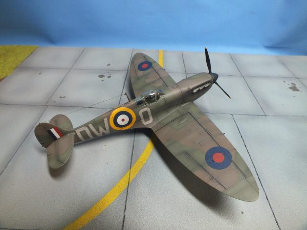 Tamiya : Supermarine Spitfire Mk.I : 1/48 Scale Model : Basic Step By Step Video Build - Image 11