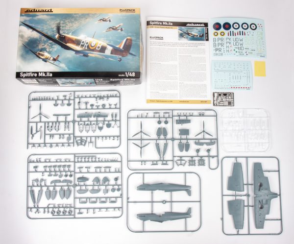 Eduard : Spitfire Mk.IIa : ProfiPACK edition : 1/48 Scale - Image 2